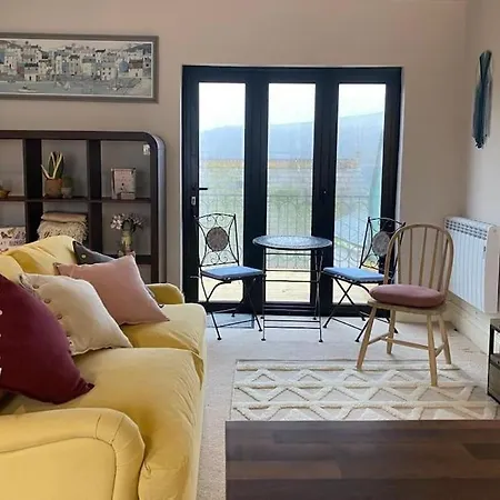 The Captain's 4 Bed Penthouse *