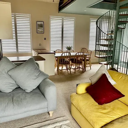 Apartment The Captain's 4 Bed Penthouse *